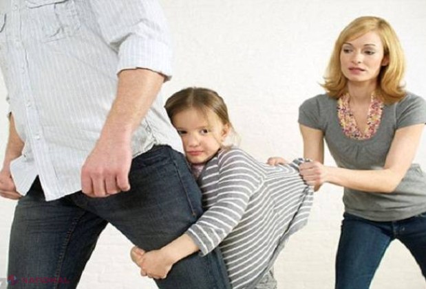 Cum sunt AFECTAŢI copiii de divorţ
