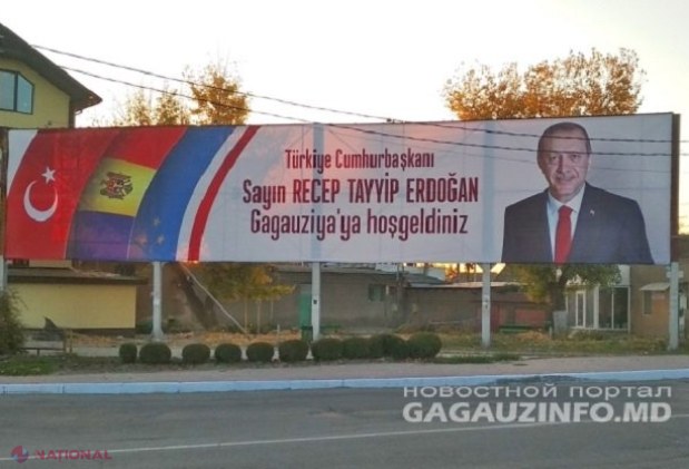 Cultul personalității? Găgăuzii s-au pregătit pentru vizita lui Erdogan cu portretele acestuia pe toate clădirile