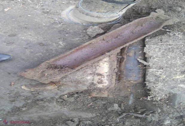 FOTO // Ce au găsit, de fapt, oamenii legii în parcul din centrul Chișinăului, unde au mers, fiind alertați că ar fi fost o bombă