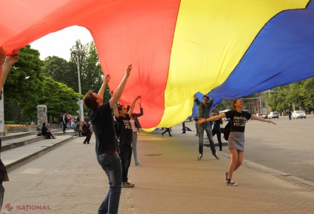 Protest în fața sediului Serviciului de Informații și Securitate