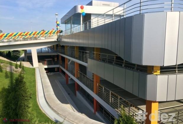Parcarea multietajată de la Aeroportul Chișinău a fost DESCHISĂ. Serviciile sunt gratuite!