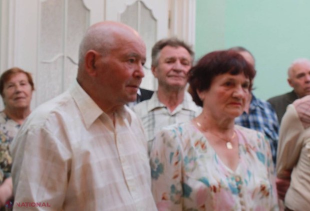 FOTO // Sfaturi pentru tineri de la cei care au celebrat astăzi NUNTA de AUR