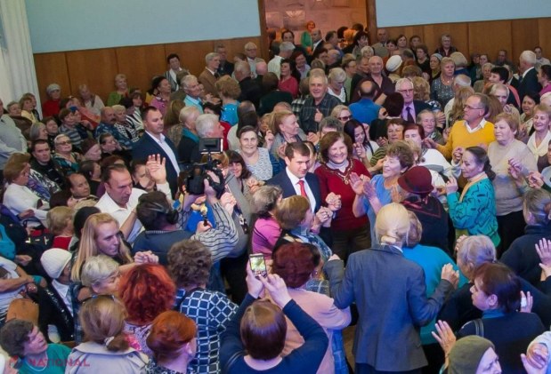 FOTO // Peste 500 de persoane au participat la „Balul de Toamnă” a persoanelor în etate