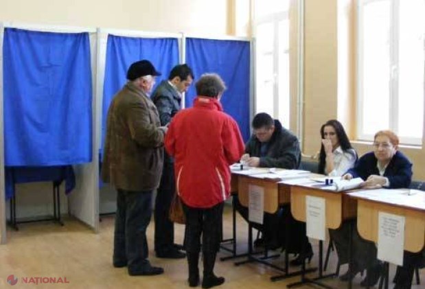 Comunștii au pierdut bătăia cu liberal-democrații 