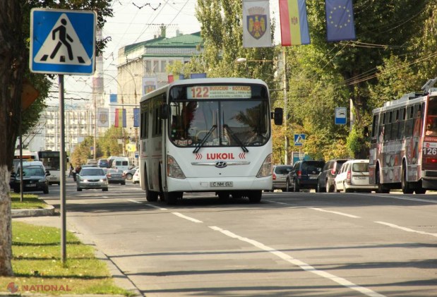 Zeci de microbuze, autobuze și troleibuze își SCHIMBĂ itinerarul. Vezi cum vor circula
