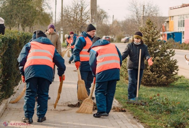 FOTO // Modelul de la Orhei este aplicat și în orașul Taraclia. Autoritățile locale au demarat o „CURĂȚENIE GENERALĂ” în localitate
