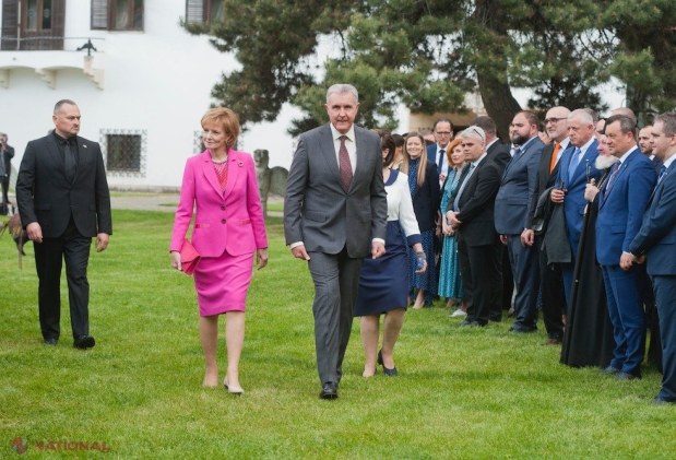 FOTO // Seară dedicată Republicii Moldova, găzduită de Custodele Coroanei, la București. Principele Radu, către participanții de la Chișinău: „Identitatea coroanei legată de plaiurile pe care le reprezentaţi”