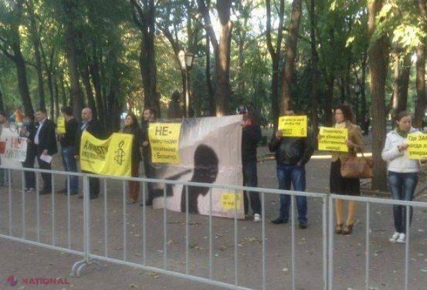 Lukașenko, întâmpinat cu proteste la Chișinău