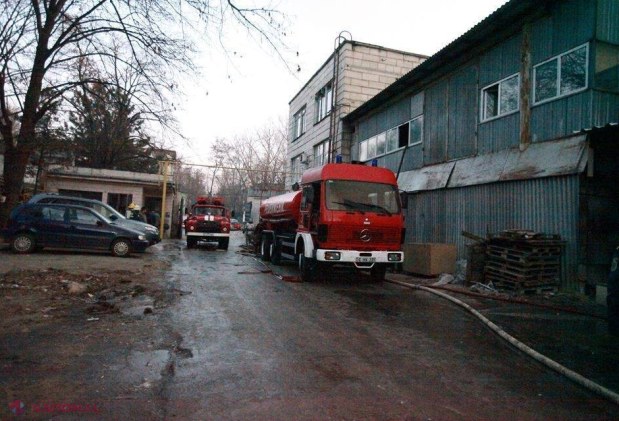 Încendiu pe strada Dosoftei din capitală