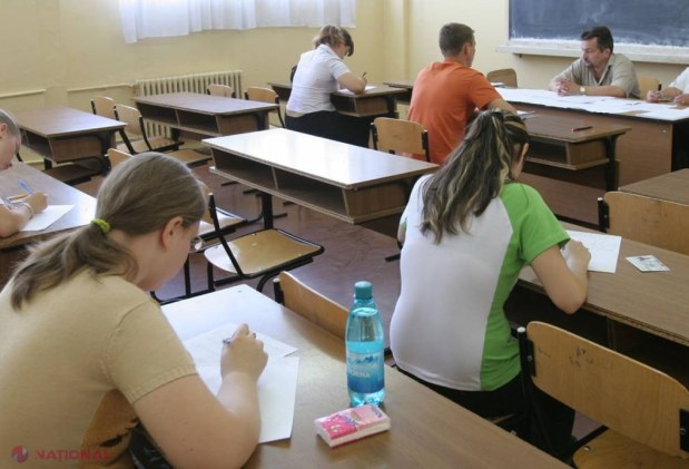 Bacalaureat // 12 elevi au fost alungați de la primul examen