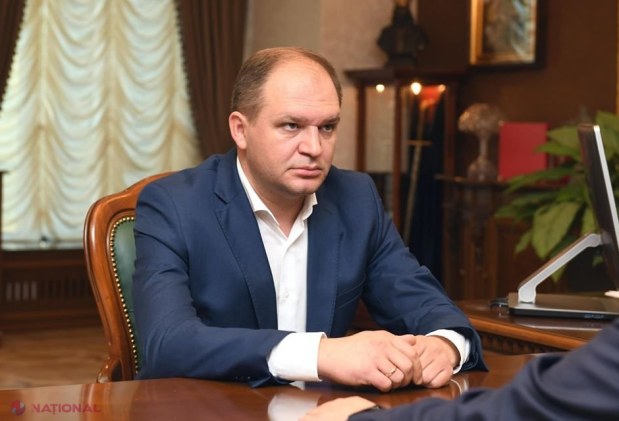 FOTO // Cu cine s-a întâlnit președintele Igor Dodon în momentul în care Parlamentul dezbatere moțiunea împotriva Guvernului Sandu