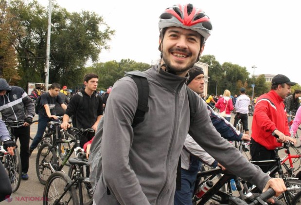 FOTO Iubitorii de ciclism au venit cu sutele, pe ploaie, la Festivalul „Velohora