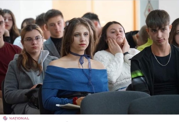 Ce înseamnă să fii secretar de stat al DRRM sau să deții o funcție de demnitate publică. Adrian Dupu le-a dezvăluit tinerilor din R. Moldova cum să-și construiască o CARIERĂ de succes