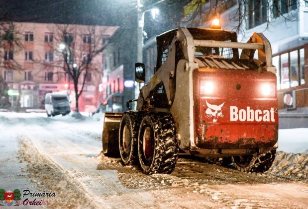FOTO // La Orhei s-a lucrat non-stop pentru CURĂȚAREA drumurilor. Principalele căi de acces sunt practicabile