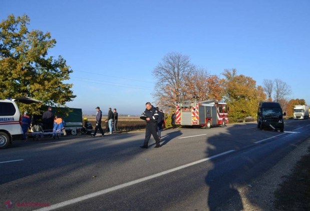 Foto // ACCIDENT la Orhei. Un autocamion a ajuns în șanț