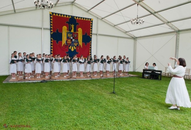 FOTO // Seară dedicată Republicii Moldova, găzduită de Custodele Coroanei, la București. Principele Radu, către participanții de la Chișinău: „Identitatea coroanei legată de plaiurile pe care le reprezentaţi”