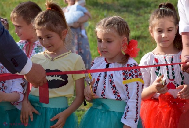 FOTO // În raionul Orhei sunt INAUGURATE săptămânal câteva terenuri de joacă pentru copii