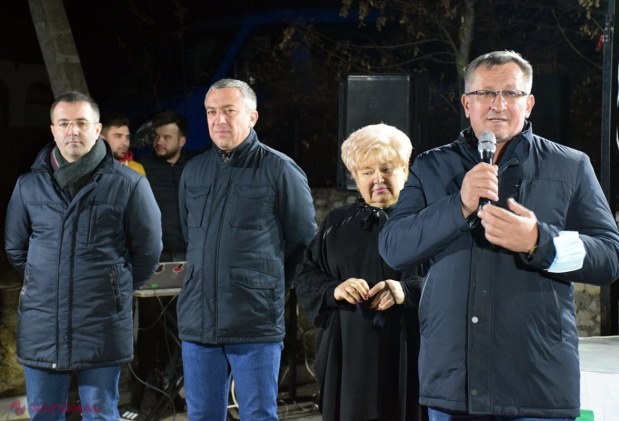 FOTO // O altă localitate din raionul Orhei a fost complet ILUMINATĂ de echipa Partidului „ȘOR”: „Nu există niciun alt raion cu atâtea localități iluminate și cu drumuri asfaltate”