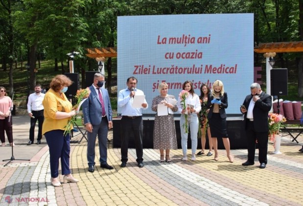 FOTO // Ilan Șor a oferit PREMII generoase lucrătorilor medicali din tot raionul Orhei de ziua lor profesională