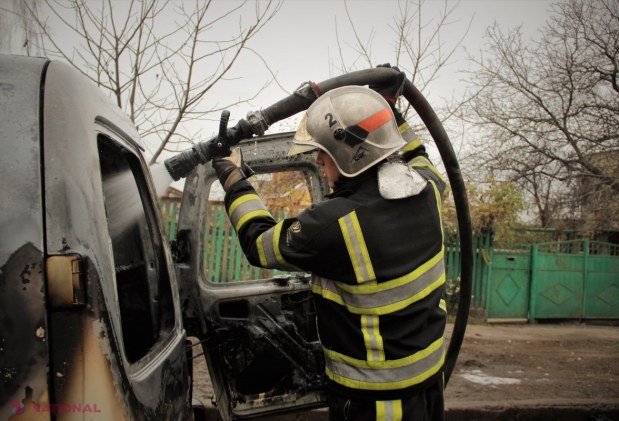 VIDEO // Un automobil, făcut SCRUM pe strada Miorița din Chișinău