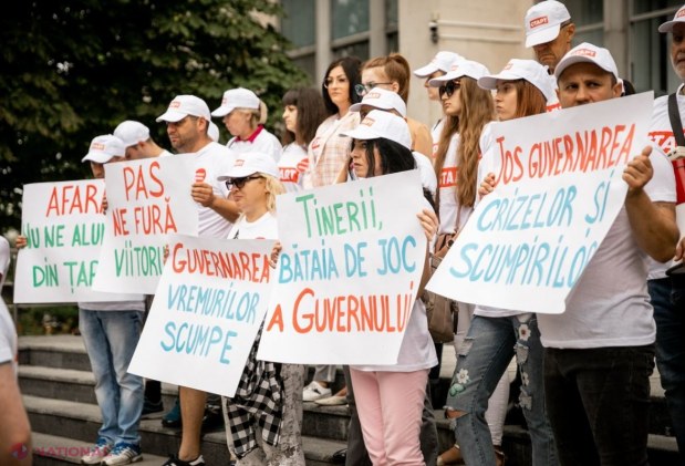 Tinerii Organizației „START” au protestat împotriva creșterii taxelor de cazare în căminele studențești
