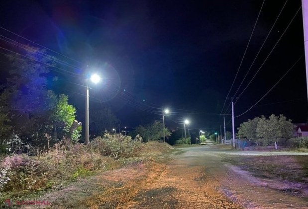FOTO // În alte două localități din raionul Orhei primarii din echipa lui Ilan Șor au dat în exploatare iluminatul stradal