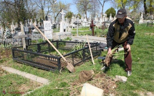 Serviciu INEDIT pentru moldovenii din străinătate! Pot trimite muncitori să facă curățenie la mormintele celor dragi