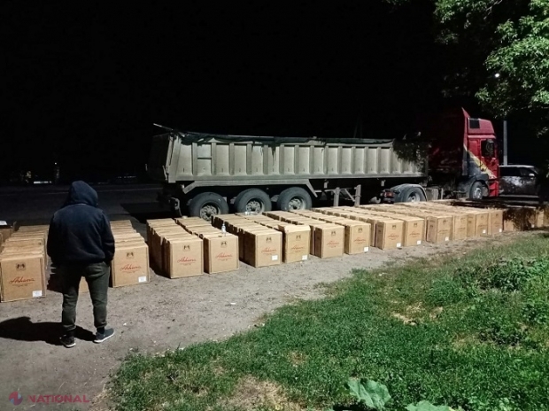 FOTO, VIDEO // Serviciul Vamal anunță cea mai MARE CAPTURĂ de țigări din ultimii PATRU ani: Țigarete în valoare de peste un milion de lei, ascunse într-un camion cu nisip ce venea din Transnistria