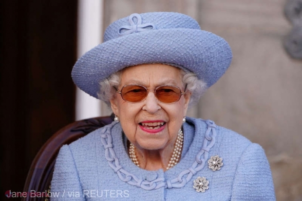 Bijuteriile pe care le-a purtat regina Elisabeta a II-a vor fi expuse la Palatul Buckingham