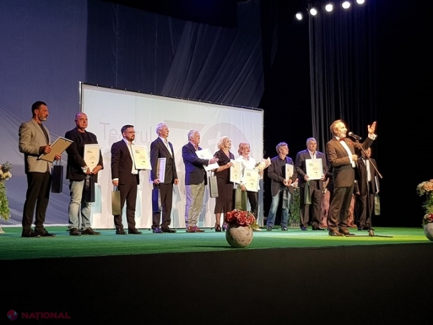 FOTO // Documentarul „Șapte personaje în căutarea unui teatru”, semnat de Mircea Surdu, la aniversarea a 30-a a Teatrului Național „Eugene Ionesco”: „Teatrul a apărut în stradă. Nu știam ce ne așteaptă, nimic nu ne interesa, era o nebunie...”