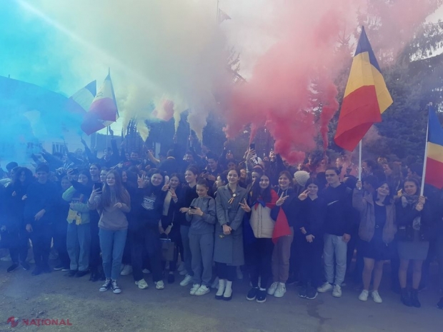 VIDEO, FOTO // Cărpineni a sărbătorit cu MÂNDRIE 105 ani de la Unirea Basarabiei cu România. Doi dintre DEPUTAȚII Sfatului Țării care au spus DA Unirii de la 1918 sunt originari din Cărpineni. „Noi spunem și astăzi DA UNIRII”