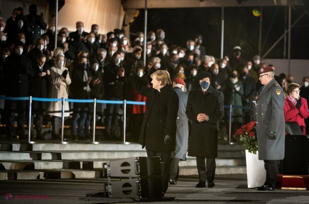 Germania și-a luat rămas-bun de la Angela Merkel, primul cancelar femeie și est-german al țării, prin cea mai solemnă ceremonie militară: “Simt mai presus de orice recunoștință și smerenie”