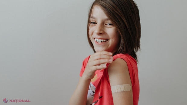 Vaccinarea copiilor cu vârste între 12 și 15 ani împotriva COVID-19 a început și în România: Ce spun autoritățile de la Chișinău despre imunizarea copiilor din R. Moldova 