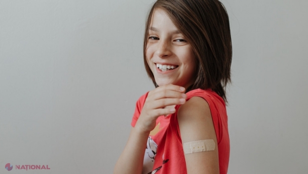 Vaccinarea copiilor cu vârste între 12 și 15 ani împotriva COVID-19 a început și în România: Ce spun autoritățile de la Chișinău despre imunizarea copiilor din R. Moldova