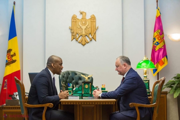 Dodon i-a spus Ambasadorului american data la care va convoca prima ședință a Parlamentului și „posibilele scenarii” de creare a majorității parlamentare