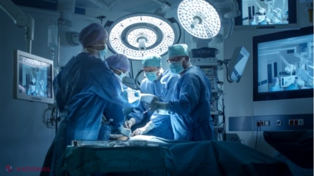 Greșeală pe masa de operație. Chirurgul a scos ficatul pacientului, în loc să scoată splina