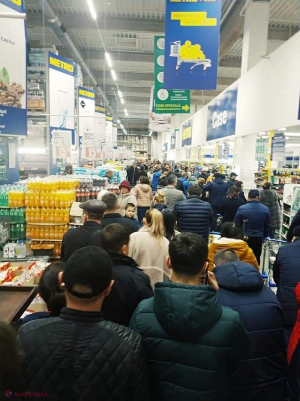 FOTO // Isteria legată de CORONAVIRUS a ajuns şi în R. Moldova. Moldovenii GOLESC de produse alimentare cel mai mare hypermarket din Chişinău