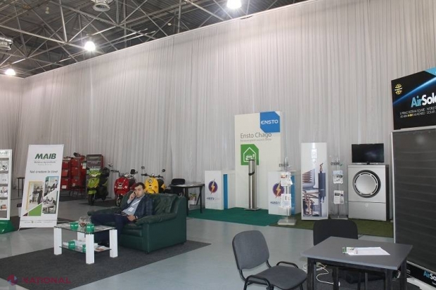 Chișinău // Iluminat stradal prin unde radio și scootere electrice la Târgul Ideilor Eco-Responsabile