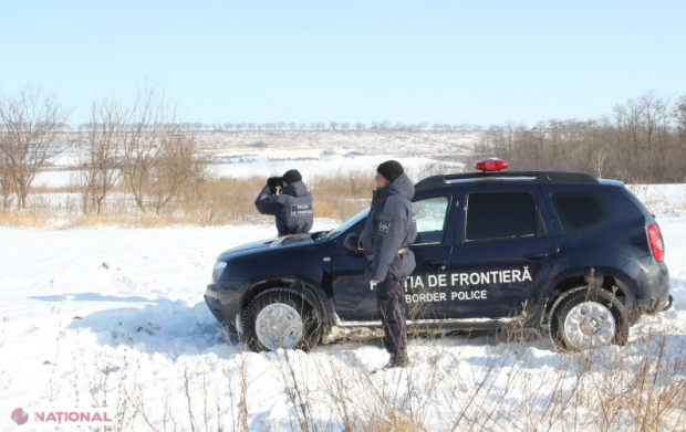 RAPORT // Câte arme și pachete de țigări și ce cantitate de alcool au CONFISCAT anul trecut polițiștii de frontieră