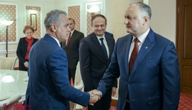 VIDEO // Noi imagini COMPROMIȚĂTOARE despre Dodon, după ce anterior Plahotniuc îi dădea „KULIOKUL” cu bani pentru salarii. Socialistul vorbește de OLIGARHI, dar se teme să pronunțe numele lui Șor, noua miză a Kremlinului