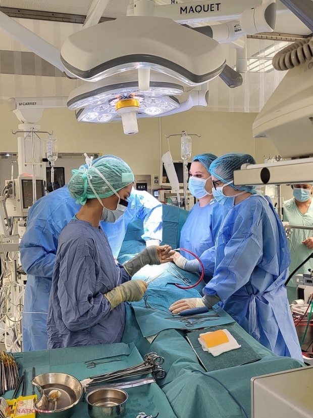Salariile angajaților, principala sursă de venit a fondurilor de asigurare obligatorie de asistență medicală din R. Moldova: Cât a cheltuit CNAM pe sănătatea moldovenilor în primele opt luni ale acestui an