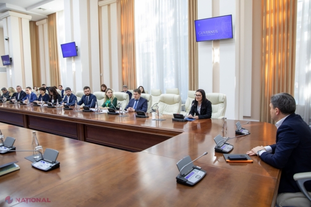 Vicepremierul Cristina Gherasimov, la prima ședință cu șefii grupurilor de lucru și liderii clusterelor de negocieri cu UE: „Sunt convinsă că împreună vom reuși să pregătim R. Moldova pentru aderarea la UE până la sfârșitul anului 2030”