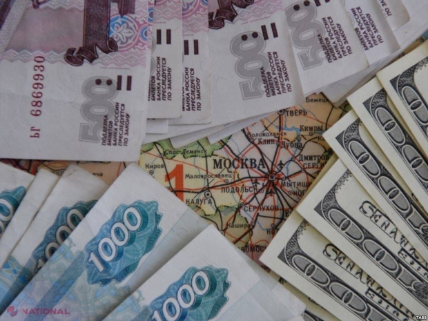 Rusia, în DIFICULTATE ECONOMICĂ! Rubla și prețul petrolului s-au PRĂBUȘIT