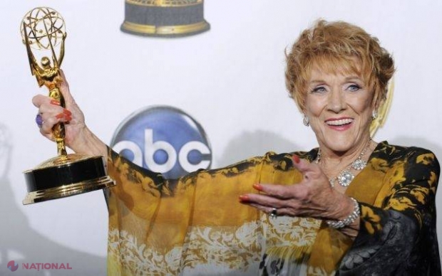 A murit veterana serialului „Tânăr şi neliniştit“, actriţa Jeanne Cooper