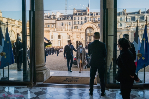 FOTO // Cum a fost ÎNTÂMPINATĂ Maia Sandu la Palatul Elysee de către Emmanuel Macron. Igor Dodon nici nu visa la așa ceva când era președinte