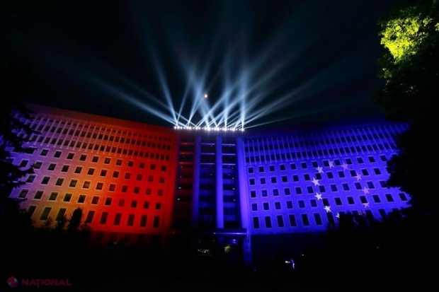 Parlamentul de la Chișinău, ILUMINAT în culorile drapelului altui stat: Iată motivul