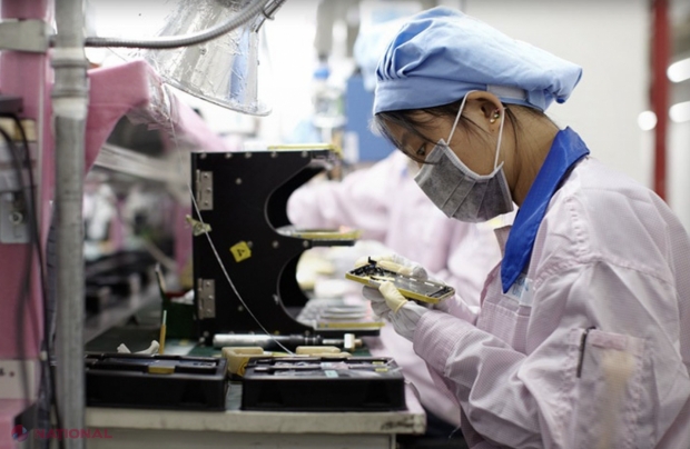 VIDEO // Producția de iPhone, în pericol. Proteste și bătăi la cea mai mare fabrică Apple din China