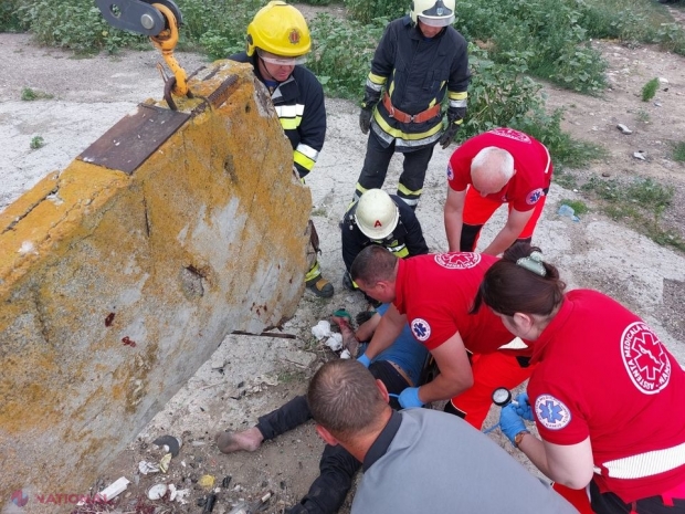 O placă din beton a căzut peste un bărbat de 42 de ani la Edineț: Cutia toracică a victimei, străpunsă de un obiect ascuțit