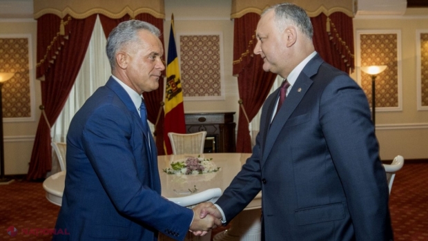 „Jocul mizerabil” pus la cale de Dodon: „Durleșteanu e o candidatură FALSĂ, menită să pună presiune pe Maia Sandu ca să înainteze o persoană „de compromis” agreată de socialiștii și Plahotniuc. Numele candidatului de „compromis” este…”