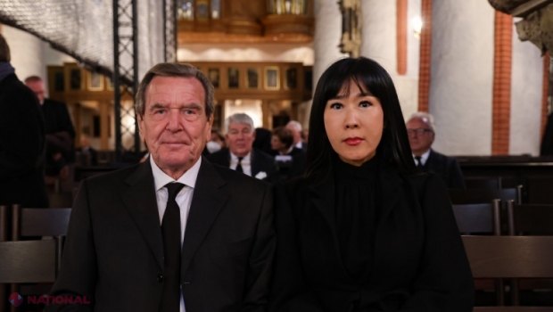 Soția fostului cancelar Schroder a fost dată afară dintr-o companie de stat, după particiaprea la recepția de la ambasada Rusiei  